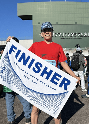 宮崎でのフルマラソン完走後の1枚