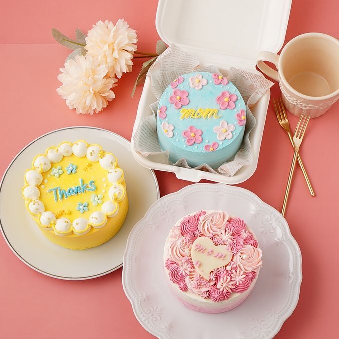 カラフルな母の日限定デコレーションケーキ