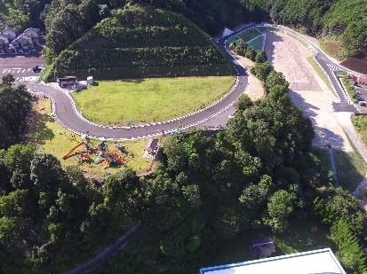 記念植樹が行われるさつき公園