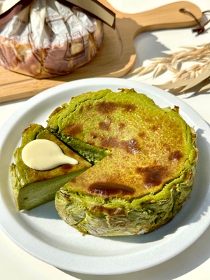 濃厚抹茶バスクチーズケーキ