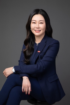 Red Avenue New Materials Group Co., Ltd.董事長、Red Avenue Foundation創始者・名誉理事長　張寧