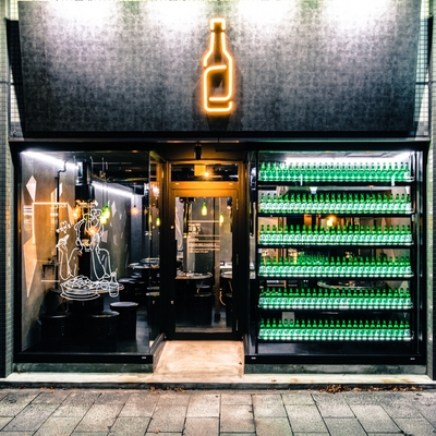 チャードルズ店舗外観