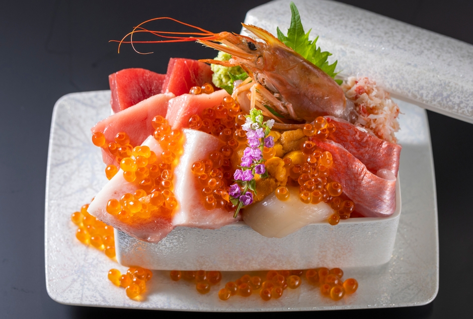 海鮮贅沢タカラ箱　6,380円(税込)