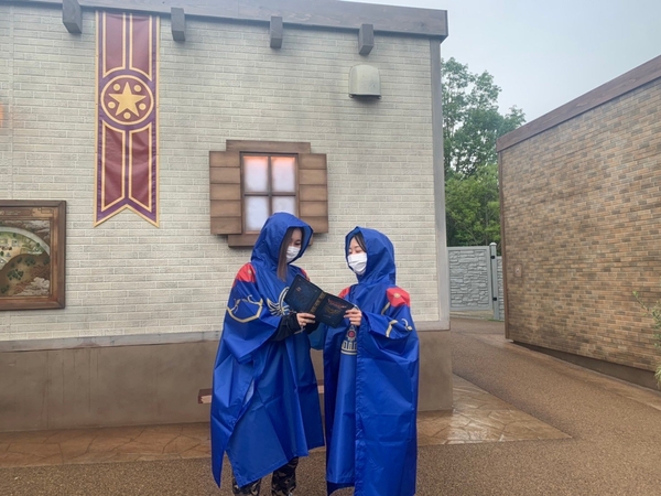 かわいいポンチョを装備すれば、雨の冒険も楽しめる!