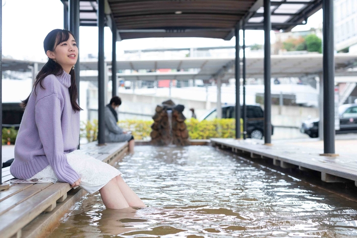 熱海駅前の足湯