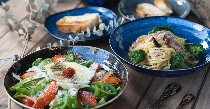 Re-食器 深緑・紺青・薄墨(使用例)