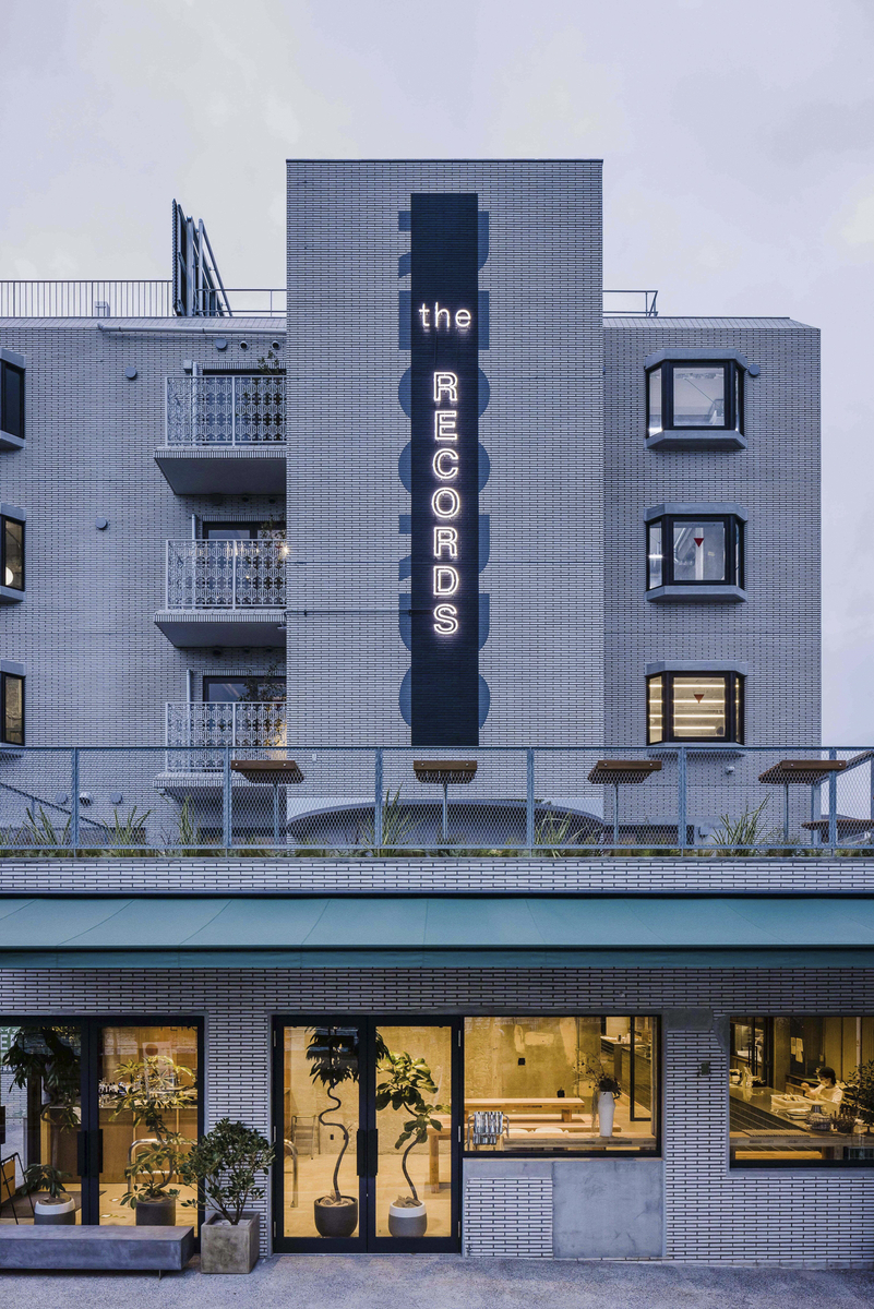 「記憶」を刻み、「記録」を更新する複合商業施設「the RECORDS」/ RENOVATION OF THE YEAR 2023受賞