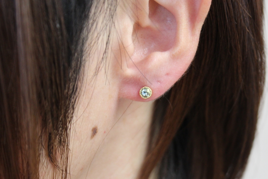 グリーンタンザナイト ピアス2