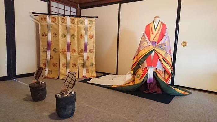 堺町御門前平七 十二単