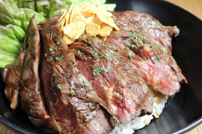 ハラミステーキ丼