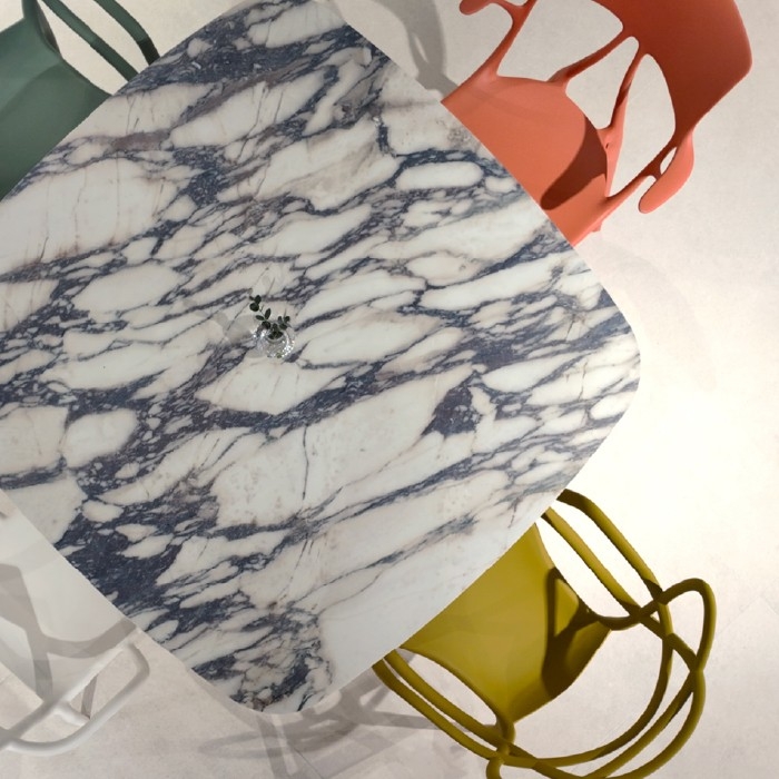 チェア:Kartell MASTERS / A.I. / GENERIC A