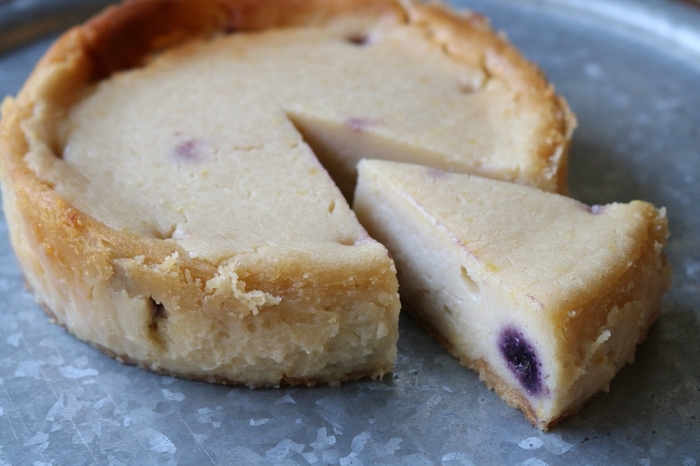 SOYMEMEヴィーガンチーズケーキ(ベリー)(15cmホール 2,980円税込)