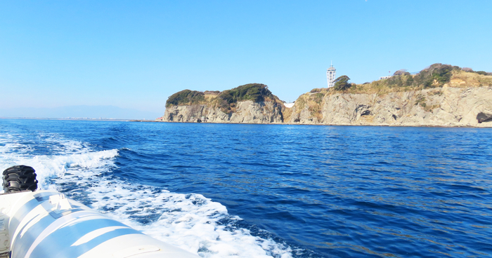 江ノ島付近の海でのクルージングのイメージ