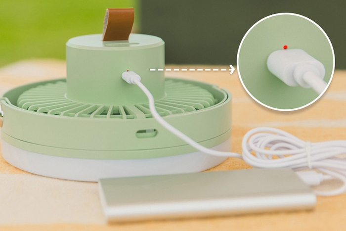 USB-C充電式でモバイルバッテリーでも充電可能