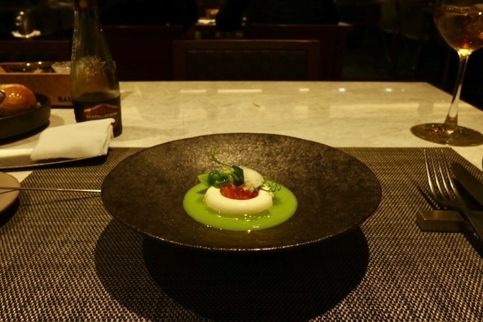 前菜ブラータチーズのパンナコッタ