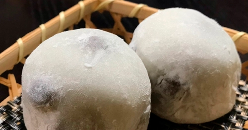 赤えんどう豆たっぷりの贅沢仕立て。 “至高のあんこ”が主役の「豆大福」を 『あんこのやまか』店舗とECサイトで販売