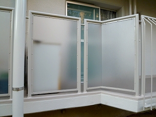 ベランダ、階段目隠し用ポリカーボネート