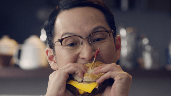 ウェブムービー「How to Eat a Hamburger.」2