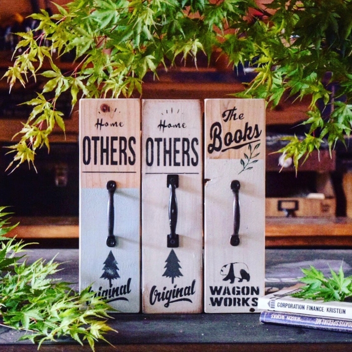 ブックスタンド