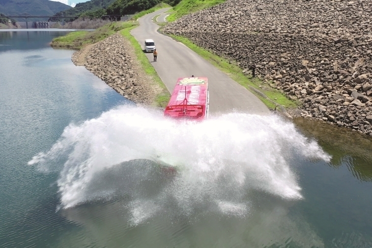 水陸両用バス(2)