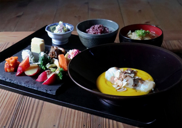 進化形!彩り腸活御膳