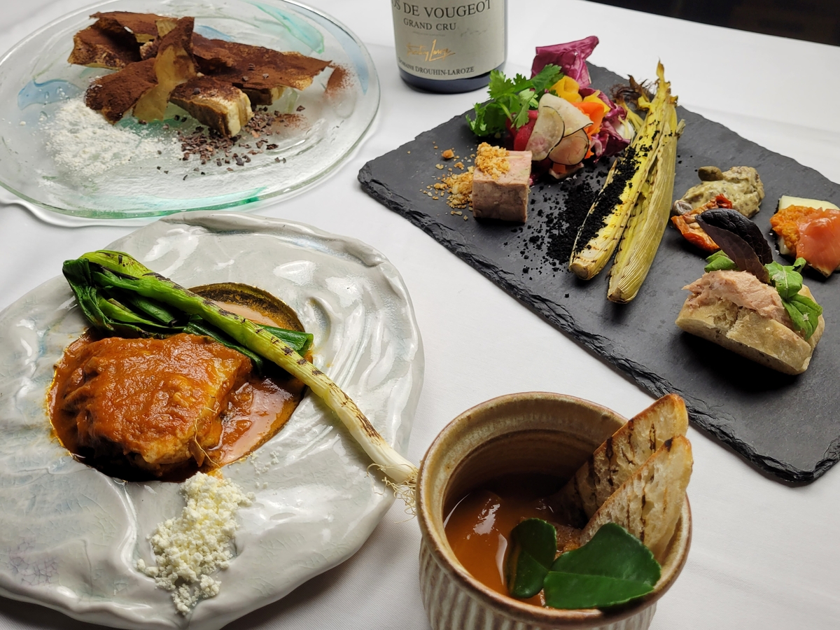 WINE CASA GRECO3号店　1周年記念特別コース　隠れ家レストランで 独創的なフレンチ割烹とワインのマリアージュを