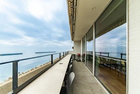 淡路島の花で心を、ReFaで身体を。
海辺のvilla ocean kamaguchiで、
心と身体をいたわる秋旅