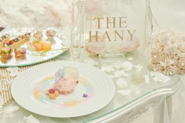 「THE HANY」のレインボードレスをイメージしたグラデーションカラーのスイーツをご堪能♡