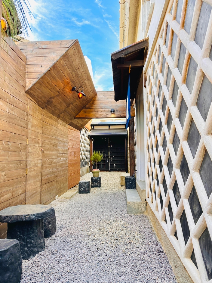 おのみち屋内部 小径