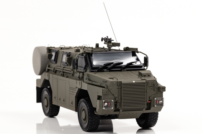 1/43 陸上自衛隊 輸送防護車:右前