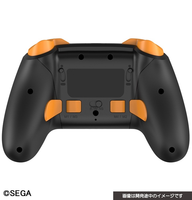 《 PRO-4 》背面に4つの拡張ボタンとトリガー深度切り替えスイッチを搭載