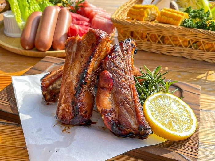 テラスで楽しめる夏限定の手ぶらBBQセット