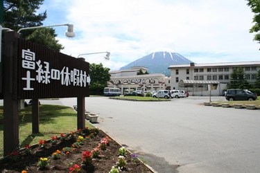 山梨県・鳴沢村【富士緑の休暇村】富士山の麓で高原野菜収穫＆バーベキュー！「高原野菜狩り体験」開催！