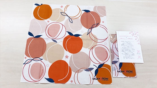 6デザインの中から選ばれた作品が風呂敷になりました