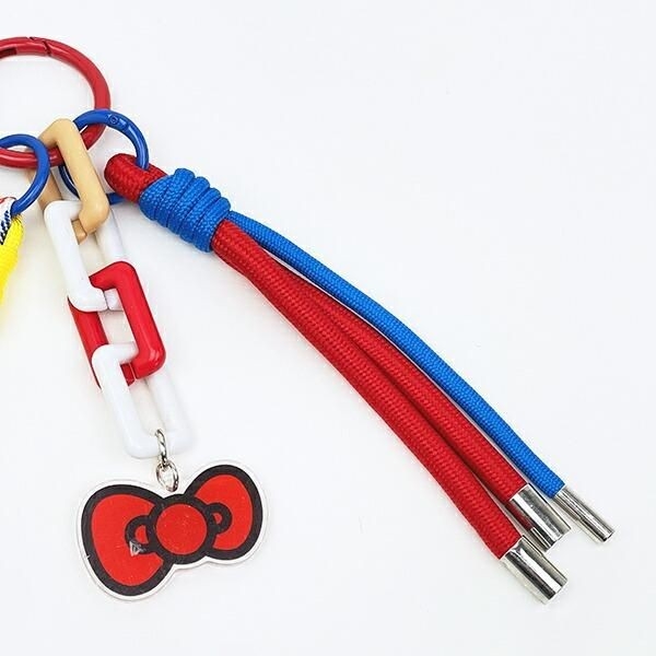 ハローキティのストラップチャーム