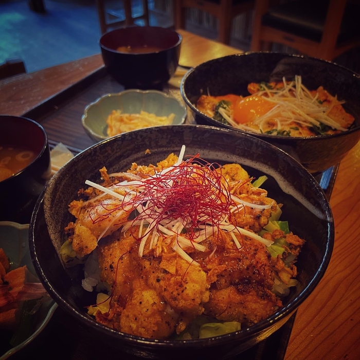 レッチリチキン丼