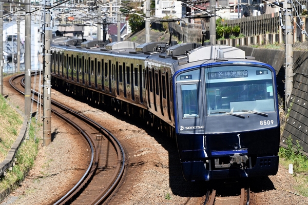 ８０００系リニューアル車両