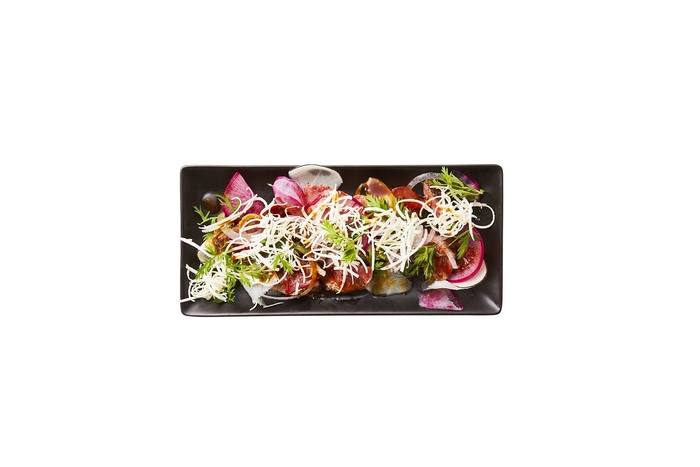 「宮崎牛のタリアータステーキ」(HENRY GOOD SEVEN)