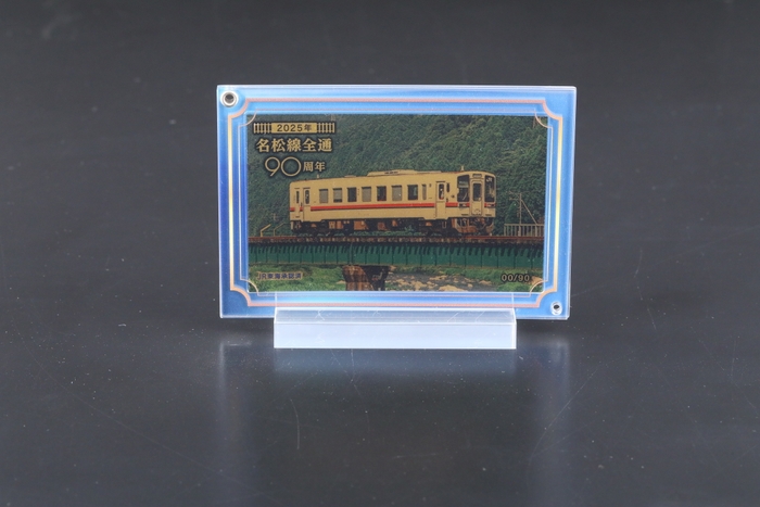 アクリルケーススタンドMOCHIKA