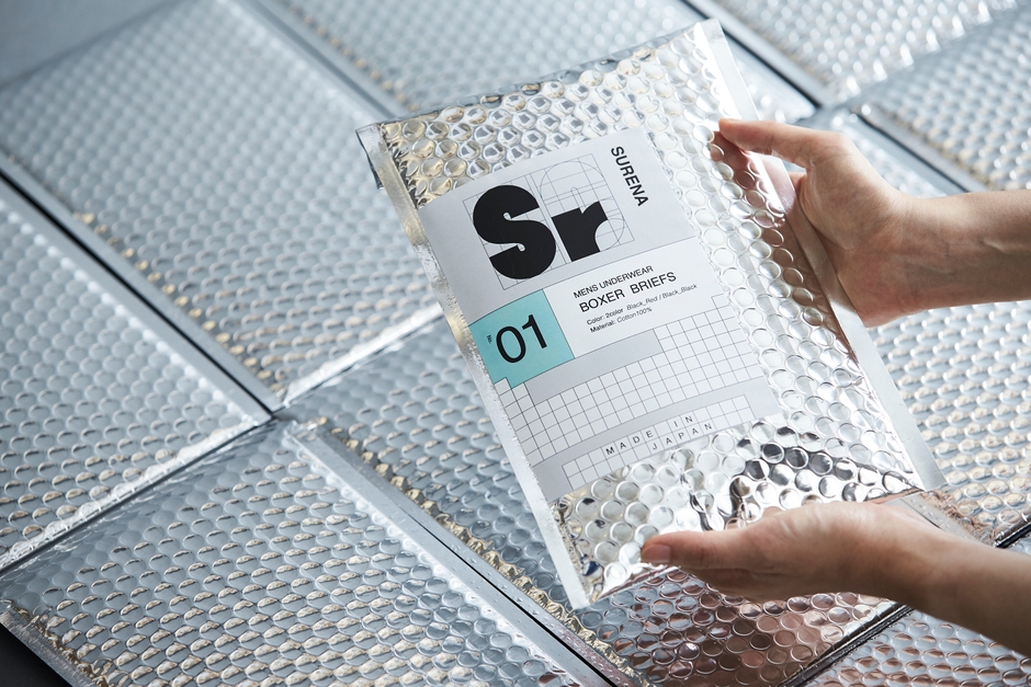 パッケージは手にしたときにワクワクとサイエンスを感じてもらえるように 