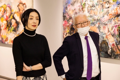 写真：草刈民代・出川博一（アートオブセッション）