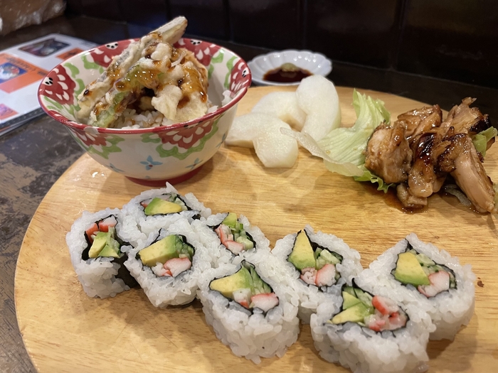 この日のロール/750円には天丼もつきます