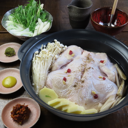 新登場の韓国鶏鍋「薬膳タッカンマリ」