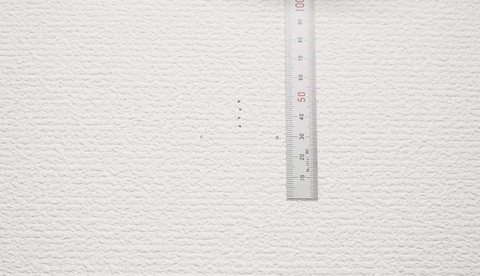 目立たないピン跡