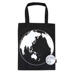 月と地球の実際の大きさの比率を正確に反映した エコバッグ「Moon Eco Bag」登場 12月22日(金)発売