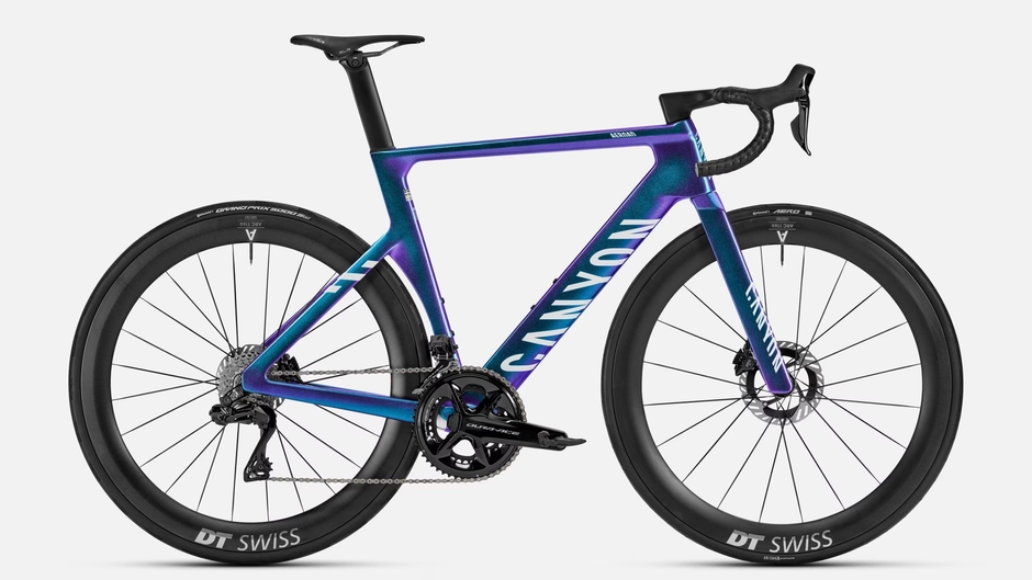Aeroad CFR DI2   新価格　1,399,000円　旧価格　1,469,000円（いずれも税込）