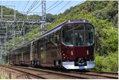 団体専用列車「楽」