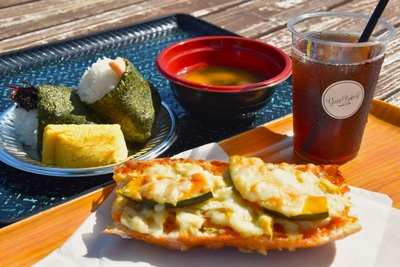 天白キャンパスの2つの学食の「100円朝食」メニュー