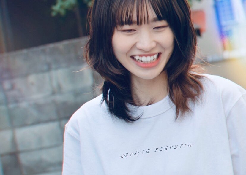 商品第1弾の「恋人募集中 Tシャツ」