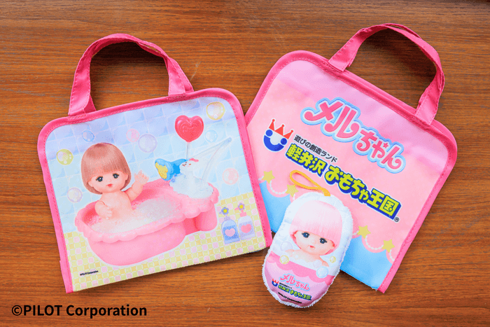 オリジナルのお風呂バッグとスポンジ